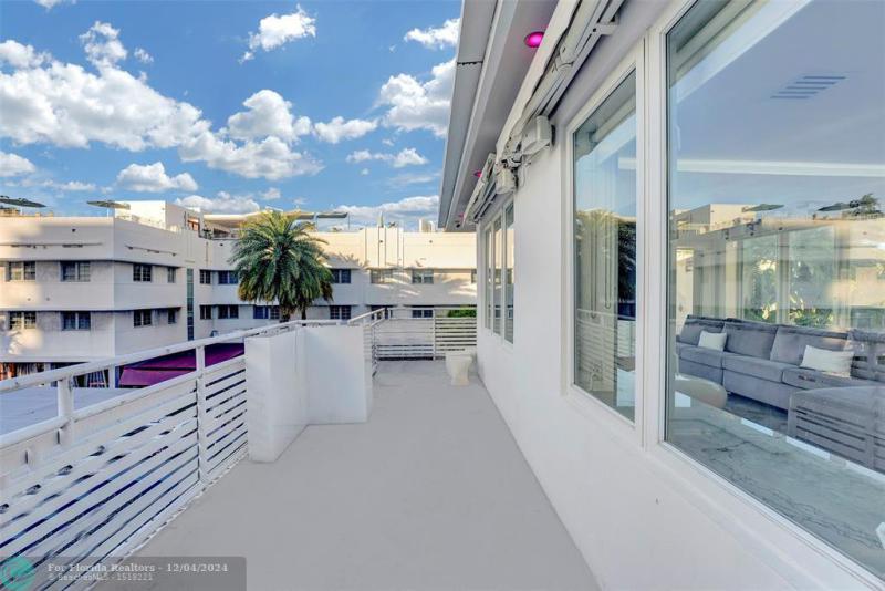  Single Family Homes Photo 13: 124 11th St  Miami Beach,  FL 33139