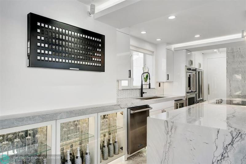  Single Family Homes Photo 16: 124 11th St  Miami Beach,  FL 33139