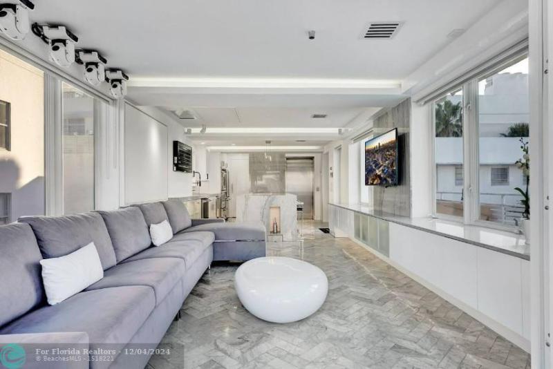  Single Family Homes Photo 22: 124 11th St  Miami Beach,  FL 33139
