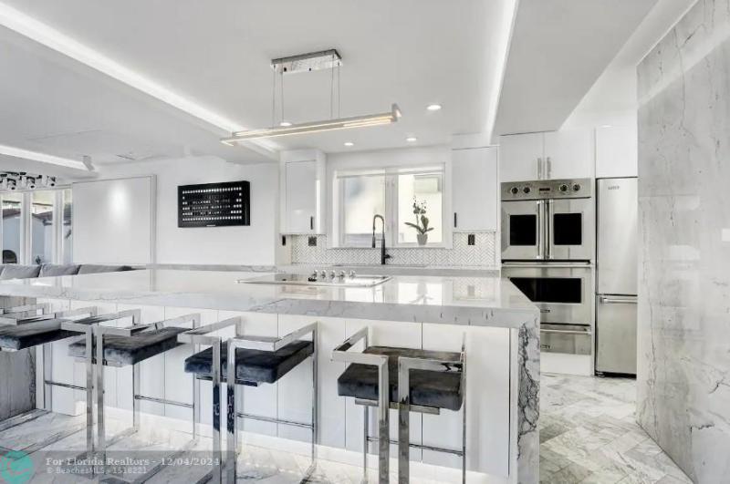  Single Family Homes Photo 31: 124 11th St  Miami Beach,  FL 33139