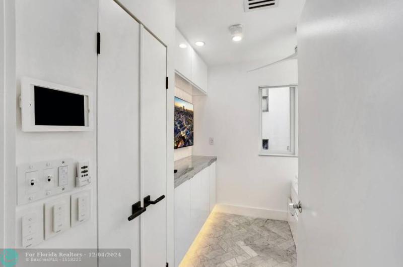  Single Family Homes Photo 51: 124 11th St  Miami Beach,  FL 33139