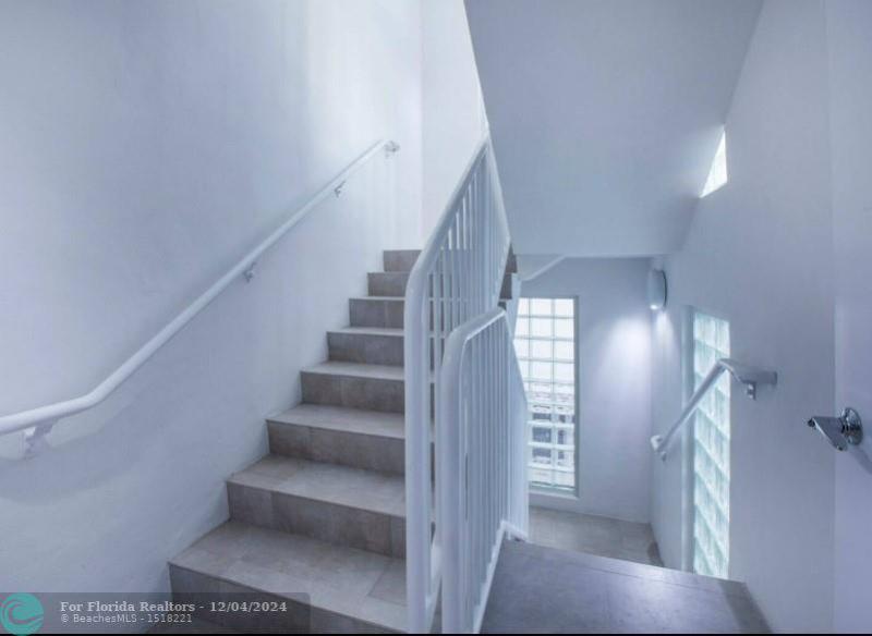  Single Family Homes Photo 70: 124 11th St  Miami Beach,  FL 33139