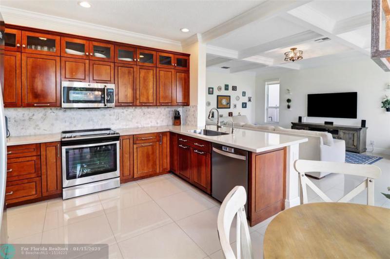  Single Family Homes Photo 10: 3043 Woodlands Drive  Margate,  FL 33063