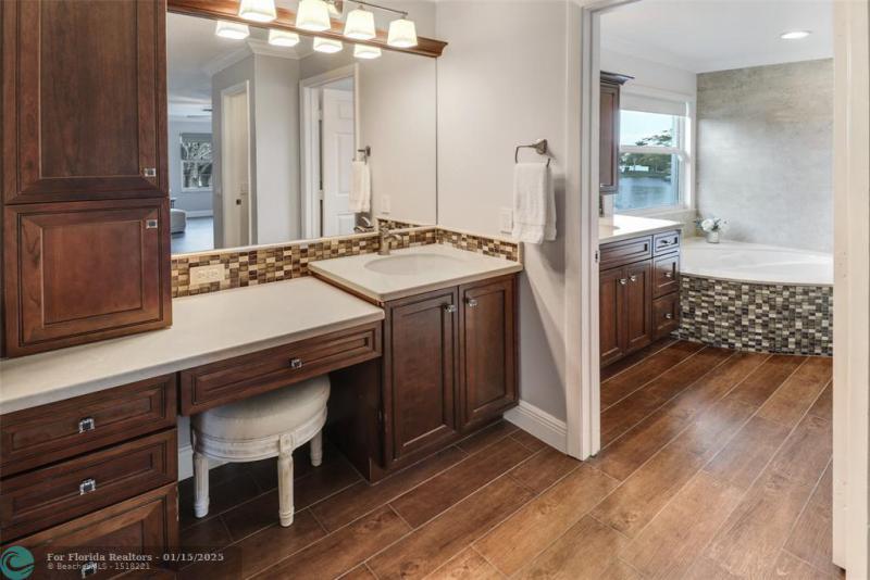  Single Family Homes Photo 16: 3043 Woodlands Drive  Margate,  FL 33063