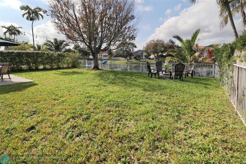  Single Family Homes Photo 25: 3043 Woodlands Drive  Margate,  FL 33063