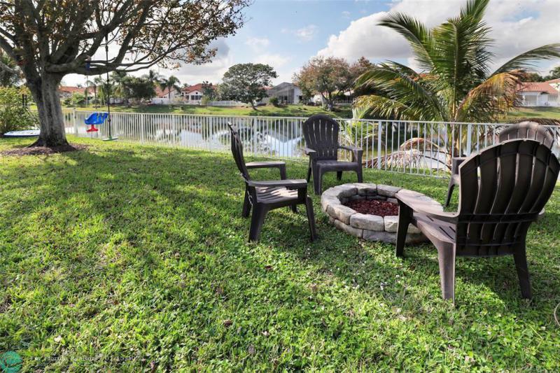  Single Family Homes Photo 26: 3043 Woodlands Drive  Margate,  FL 33063