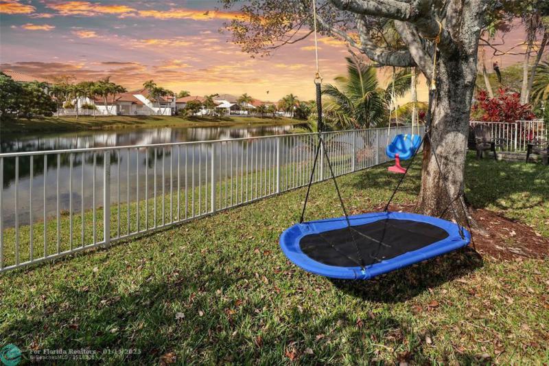  Single Family Homes Photo 27: 3043 Woodlands Drive  Margate,  FL 33063