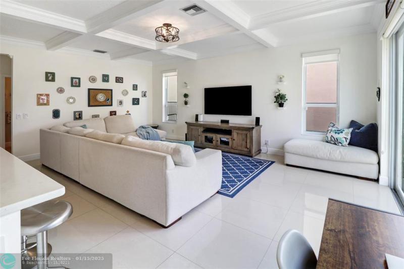  Single Family Homes Photo 8: 3043 Woodlands Drive  Margate,  FL 33063