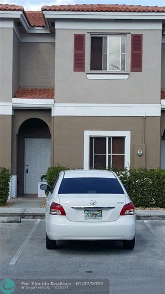  Condo & Townhome Photos