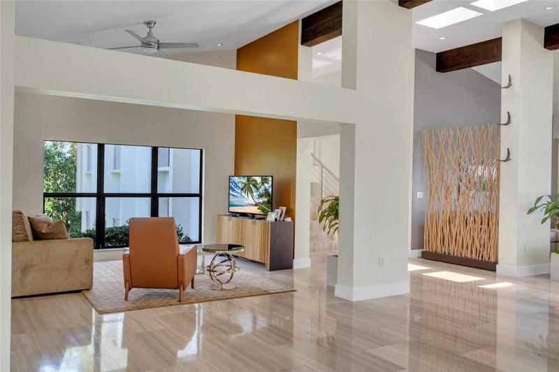  Single Family Homes Photo 24: 1290 NE 83rd St  Miami,  FL 33138