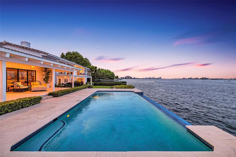  Single Family Homes Photo 3: 1290 NE 83rd St  Miami,  FL 33138