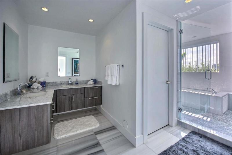  Single Family Homes Photo 49: 1290 NE 83rd St  Miami,  FL 33138