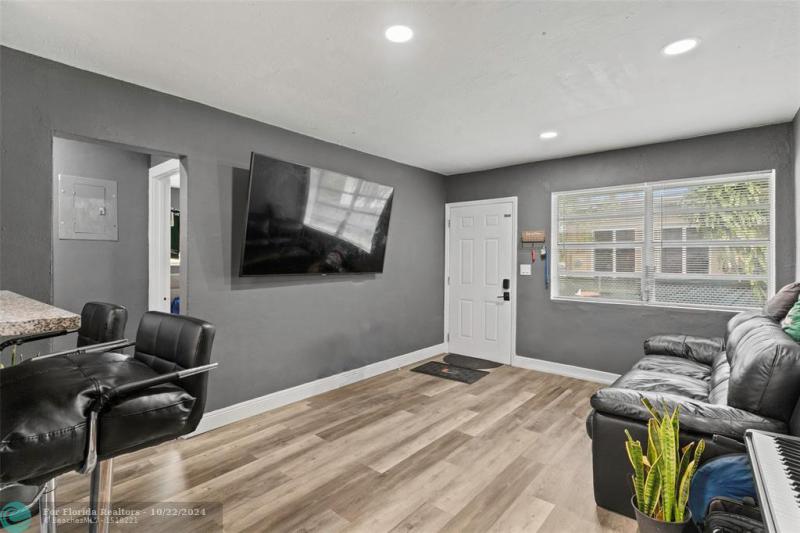 Duplex, Triplex and Fourplex Images