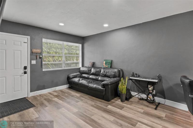 Duplex, Triplex and Fourplex Images