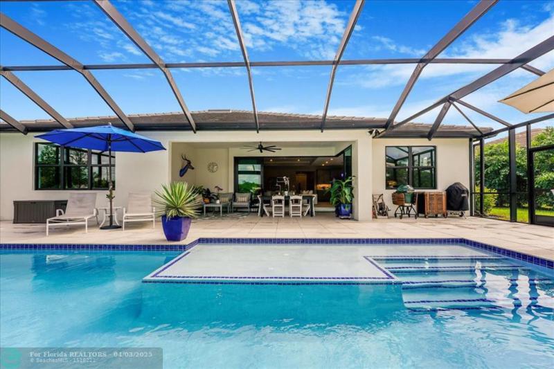  Single Family Homes Photo 10: 4669 Pinehurst Trl  Oakland Park,  FL 33309