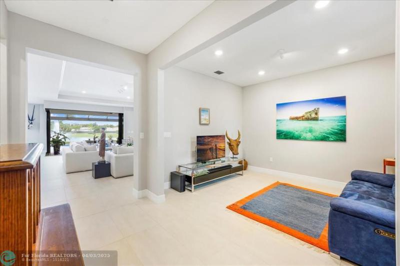  Single Family Homes Photo 20: 4669 Pinehurst Trl  Oakland Park,  FL 33309