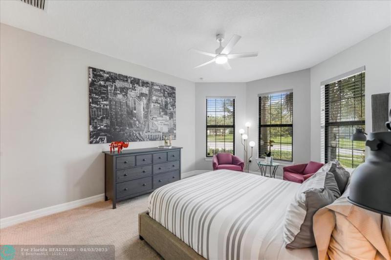  Single Family Homes Photo 31: 4669 Pinehurst Trl  Oakland Park,  FL 33309