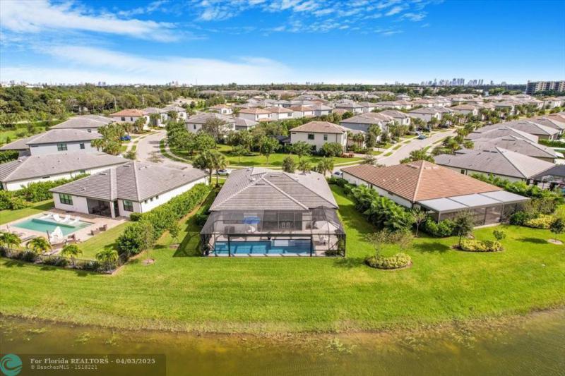  Single Family Homes Photo 39: 4669 Pinehurst Trl  Oakland Park,  FL 33309