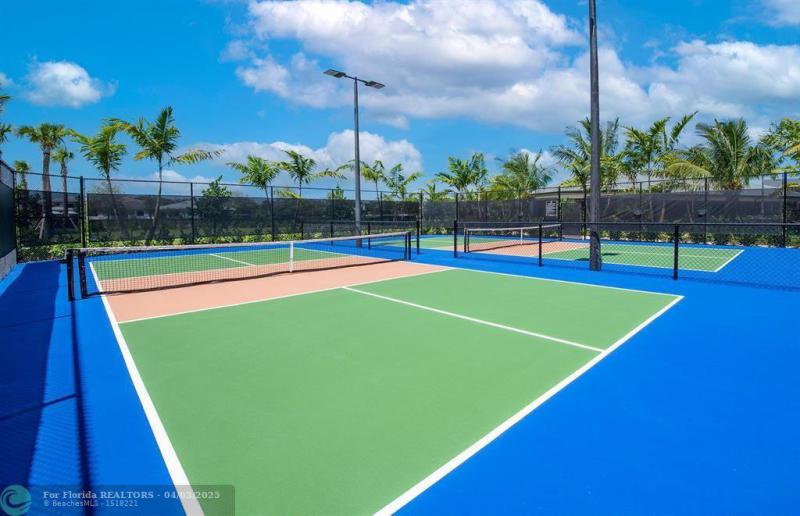  Single Family Homes Photo 54: 4669 Pinehurst Trl  Oakland Park,  FL 33309