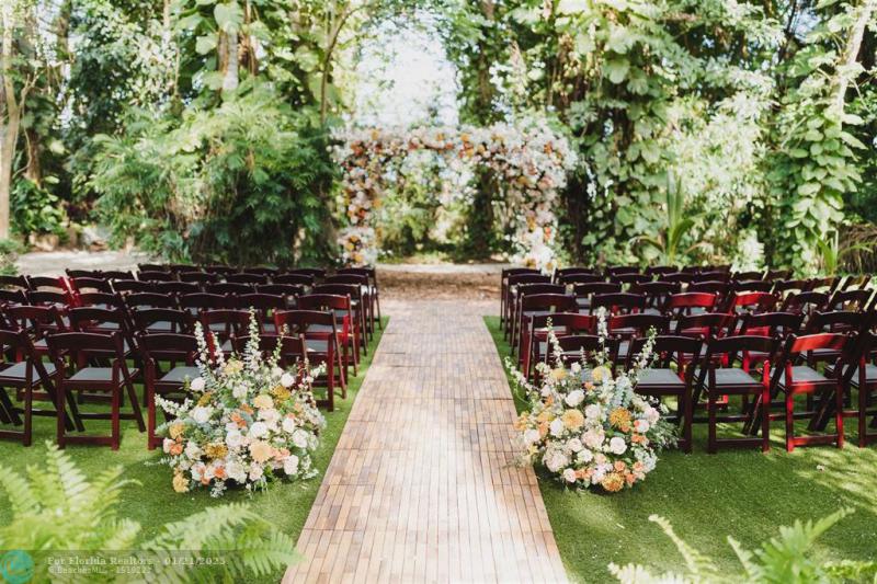  Single Family Homes Photo 13: 23550 SW 187th Ave  Homestead,  FL 33031