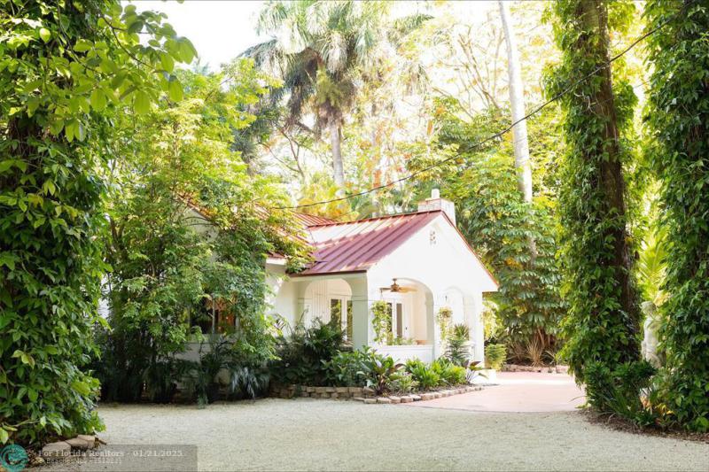  Single Family Homes Photo 16: 23550 SW 187th Ave  Homestead,  FL 33031