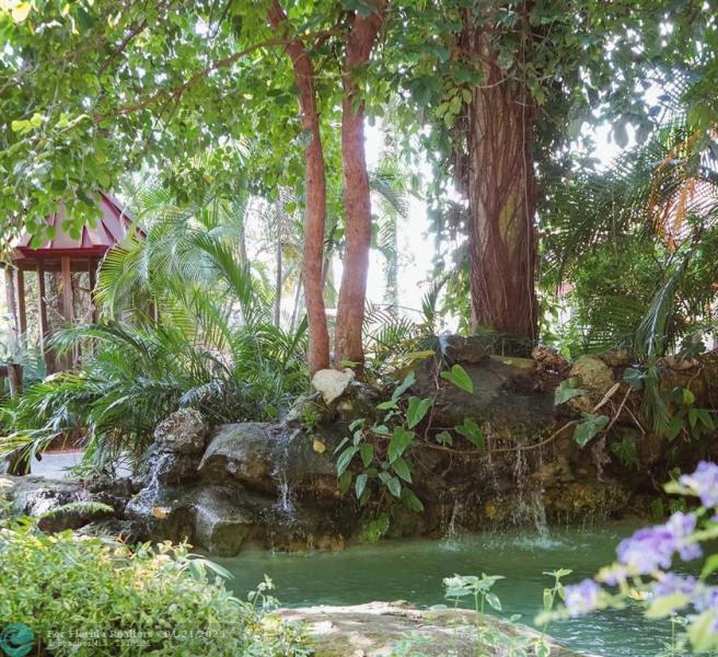  Single Family Homes Photo 2: 23550 SW 187th Ave  Homestead,  FL 33031