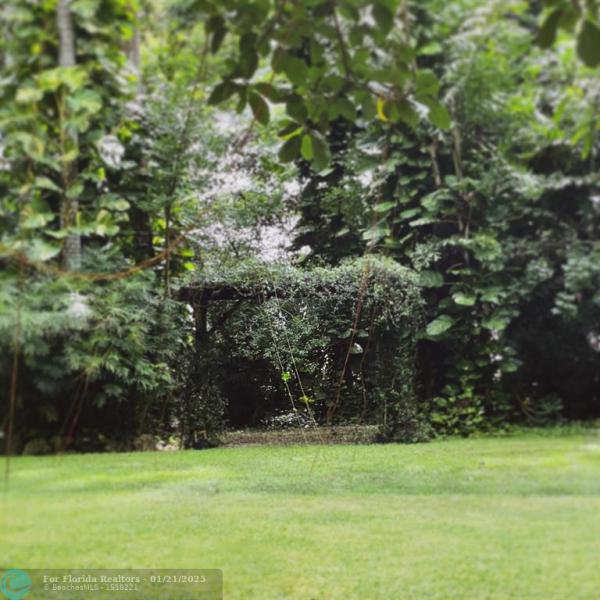  Single Family Homes Photo 23: 23550 SW 187th Ave  Homestead,  FL 33031