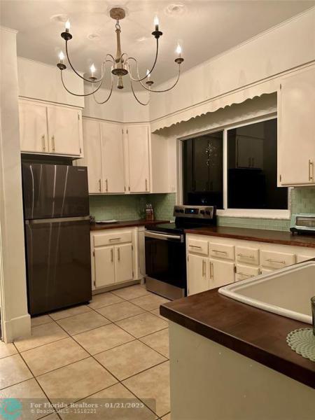  Single Family Homes Photo 31: 23550 SW 187th Ave  Homestead,  FL 33031