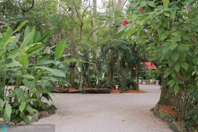  Single Family Homes Photo 5: 23550 SW 187th Ave  Homestead,  FL 33031