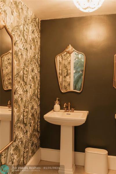  Single Family Homes Photo 7: 23550 SW 187th Ave  Homestead,  FL 33031