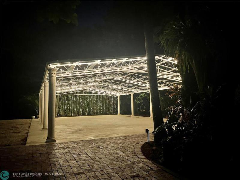  Single Family Homes Photo 8: 23550 SW 187th Ave  Homestead,  FL 33031