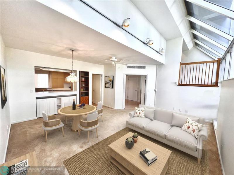  Condo & Townhome Photos