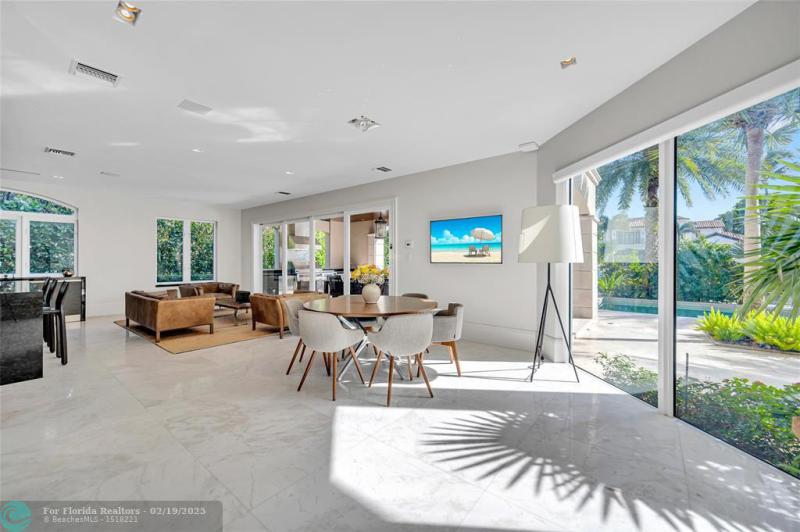  Single Family Homes Photo 22: 38 Isla Bahia Dr  Fort Lauderdale,  FL 33316