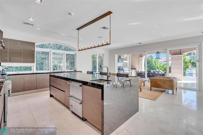  Single Family Homes Photo 24: 38 Isla Bahia Dr  Fort Lauderdale,  FL 33316