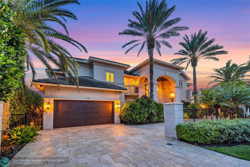  Single Family Homes Photo 3: 38 Isla Bahia Dr  Fort Lauderdale,  FL 33316