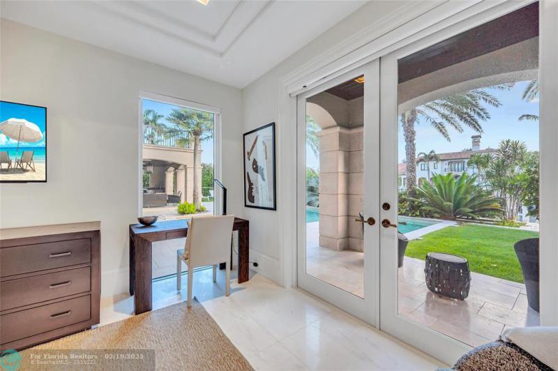  Single Family Homes Photo 37: 38 Isla Bahia Dr  Fort Lauderdale,  FL 33316