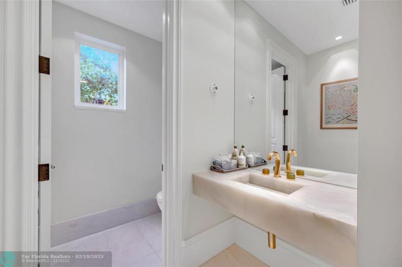  Single Family Homes Photo 40: 38 Isla Bahia Dr  Fort Lauderdale,  FL 33316