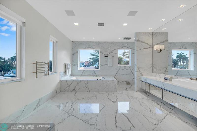  Single Family Homes Photo 52: 38 Isla Bahia Dr  Fort Lauderdale,  FL 33316