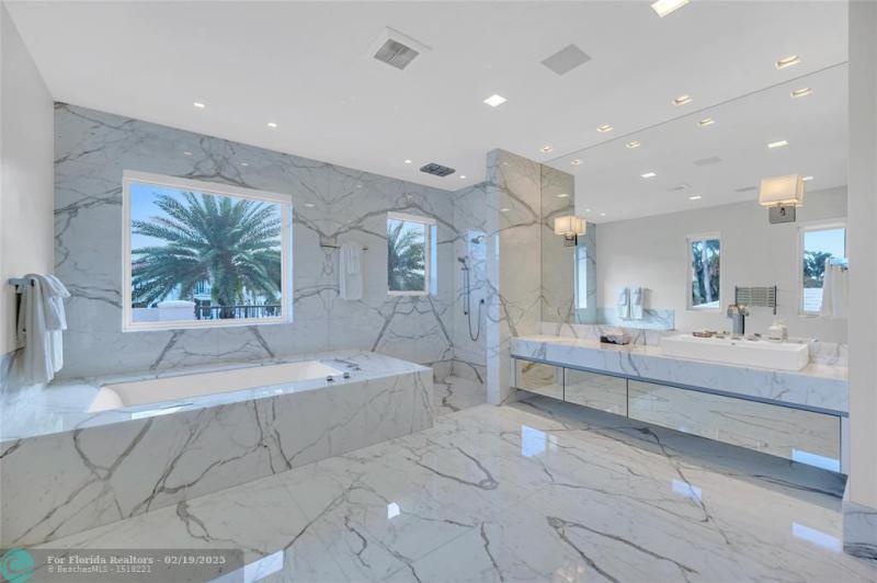  Single Family Homes Photo 53: 38 Isla Bahia Dr  Fort Lauderdale,  FL 33316