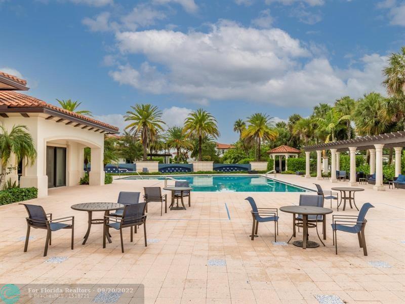  Condo & Townhome Photos