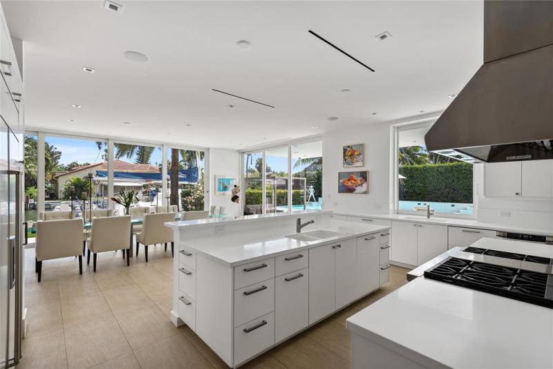  Single Family Homes Photo 15: 500 Isle Of Capri Dr  Fort Lauderdale,  FL 33301