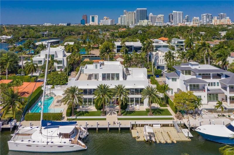  Single Family Homes Photo 2: 500 Isle Of Capri Dr  Fort Lauderdale,  FL 33301
