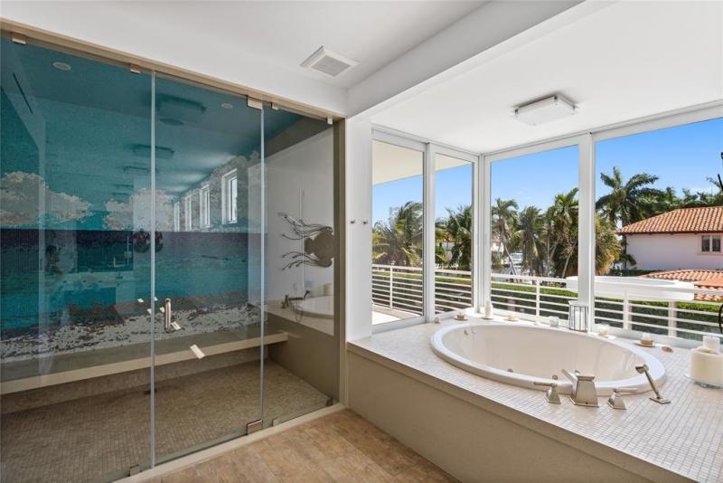  Single Family Homes Photo 21: 500 Isle Of Capri Dr  Fort Lauderdale,  FL 33301