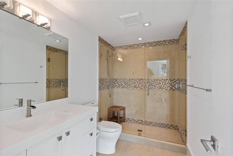  Single Family Homes Photo 25: 500 Isle Of Capri Dr  Fort Lauderdale,  FL 33301