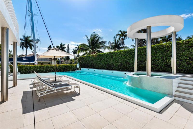 Single Family Homes Photo 30: 500 Isle Of Capri Dr  Fort Lauderdale,  FL 33301