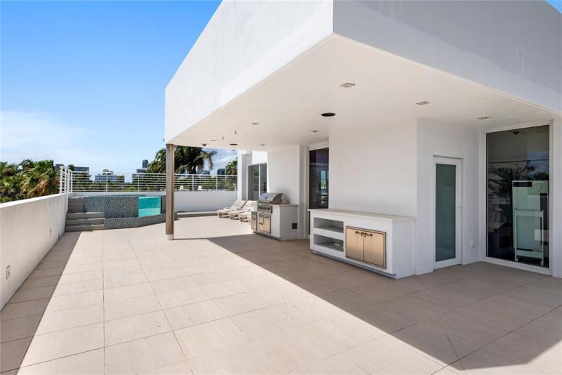  Single Family Homes Photo 38: 500 Isle Of Capri Dr  Fort Lauderdale,  FL 33301