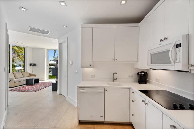  Single Family Homes Photo 42: 500 Isle Of Capri Dr  Fort Lauderdale,  FL 33301