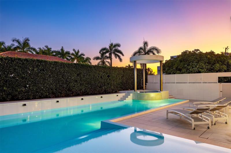  Single Family Homes Photo 61: 500 Isle Of Capri Dr  Fort Lauderdale,  FL 33301