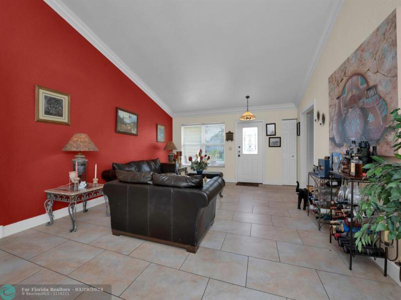  Single Family Homes Photo 3: 11731 NW 40th Pl  Sunrise,  FL 33323