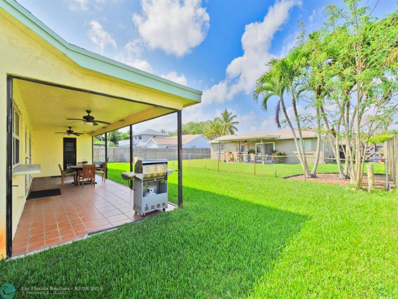 Single Family Homes Photo 30: 11731 NW 40th Pl  Sunrise,  FL 33323